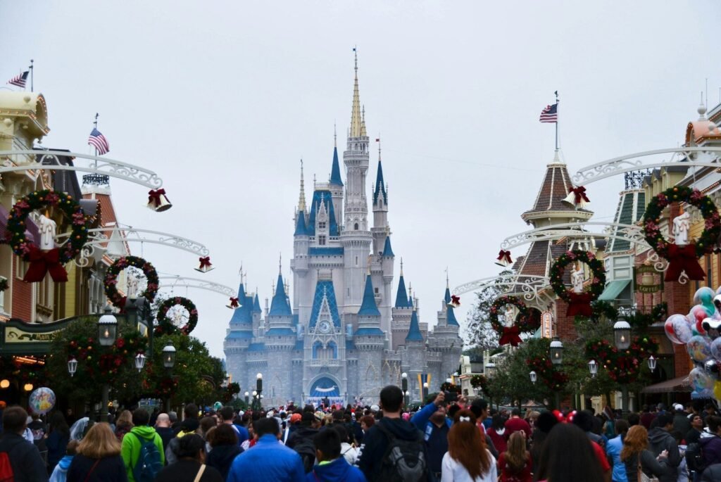 Orlando – Theme Parks + Christmas Magic