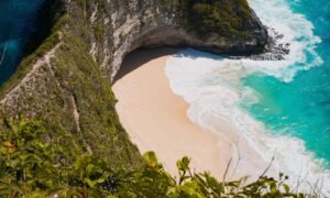 top-10-hidden-beaches-in-southeast-asia-1806
